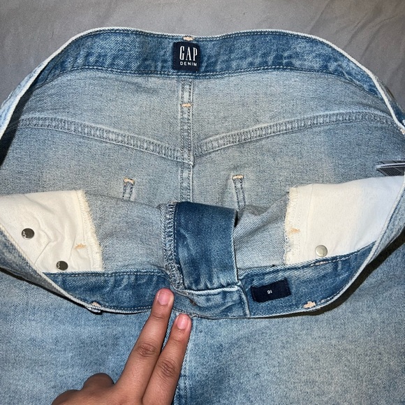 Size 16, mini skirt from GAP - Picture 3 of 3